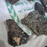 سنگ مشکوک به شهاب سنگ|کلکسیون اشیاء عتیقه|نگار, |دیوار