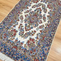 ذرع و نیم دستباف کرم رنگ آکبند|فرش|تهران, اکباتان|دیوار