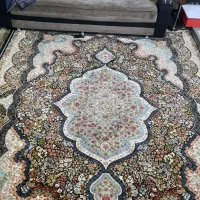 یک جفت فرش ۹ متره درحد نو و یک دست مبل ۹ نفره