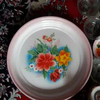 ظروف قدیمی و لعابی و نعلبکی|کلکسیون اشیاء عتیقه|فسا, |دیوار