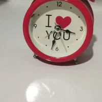 ساعت زنگ دار و چراغ مطالعه