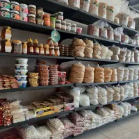 دو نیرو خانم درفروشگاه، مامور پخش پایه دو