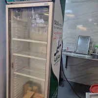 یخچال ایستاده ویترینی نوشیدنی|کافیشاپ و رستوران|رشت, استادسرا|دیوار