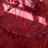 روتختی|رختخواب، بالش، پتو|برخوار, |دیوار