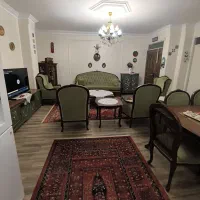 ۸۱ متر/طبقه اول/حیاط خلوت/پارکینگ سندی/غربی گلشهر