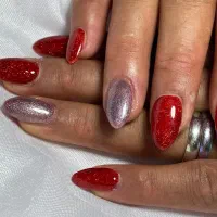 کاشت ناخن با پودر و پلی ژل با ۴ سال سابقه ی کار