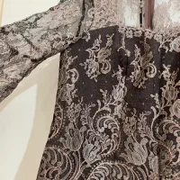 تعدادی لباس|لباس|تبریز, |دیوار