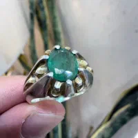 انگشتر زمرد