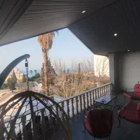 ویلای ۴ خوابه ساحلی استخردار|اجارهٔ کوتاه‌مدت ویلا و باغ|چالوس, |دیوار