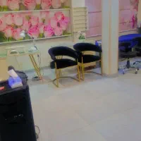 اجاره ی میز ناخن