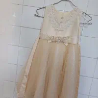 چند لباس دخترانه نو