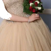لباس عروس|لباس|اصفهان, زاجان|دیوار