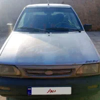 پراید نقره‌ای مدل ۸۵