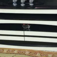 میز تلوزیون در حد نو