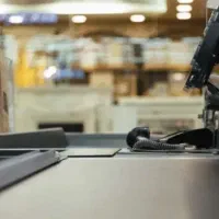 صندوقدار و منشی خانم شیفت عصر جهت کترینگ