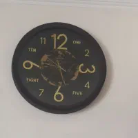 ساعت در حد نو و تمیز 650