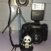 ۲ عدد    دوربین  ZENIT 122  و   Canon
