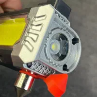 چراغ قوه قوی