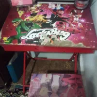 میز تحریر در حد نو بفروش میرسد