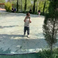 نیازمند پرستار کودک و کار در منزل