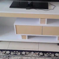 میز تلویزیون سفید