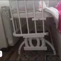 تخت کنارمادر