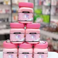 کره بدن ساپورت و لبوبو در آرایشی بانوی ایرانی