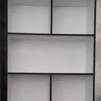 کتابخانه بزرگ به رنگ سفید