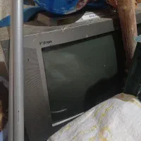 دو عدد تلوزیون