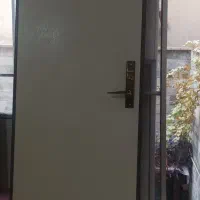 درب سرویس و حمام  ضد آب . با چهار چوب . نو نو