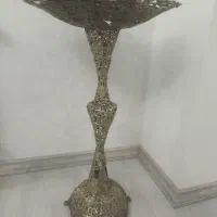 میوه خوری کنار سالنی