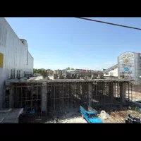 فروش ۷ دهنه مغازه تجاری با طبقات بالا کنار پرشیا