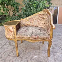 میز تلفن سلطنتی