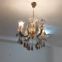 لوستر چهارشاخه و سقفی بسیار زیبا