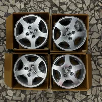 رینگ ۲۰۷ ۲۰۶ نو|قطعات یدکی و لوازم جانبی|رشت, فرودگاه سردار جنگل رشت|دیوار