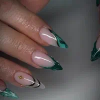 تخفیف ویژه ناخن به مدت محدود|خدمات آرایشگری و زیبایی|شاهین‌شهر, حافظ شمالی|دیوار