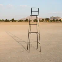 چهار پایه ۲ متری آهنی مشکی صندلی دار|صندلی و نیمکت|اصفهان, بهارستان|دیوار
