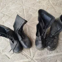 دو جفت پوتین سربازی نو