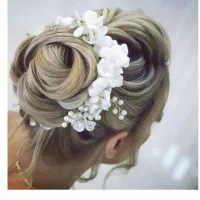 شنیون میکاپ هدیه ما یکی از گزینه ها