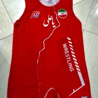 دو بنده کشتی تا سن ۱۶ سال