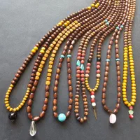 گردنبند چوبی