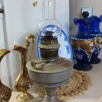 چراغ گرد سوز و گلدون قدیمی