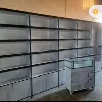 کل قفس ها با یک میز
