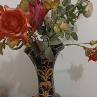 چند شاخه گل وگلدان شیشه ای|گل مصنوعی|قم, امامزاده ابراهیم|دیوار