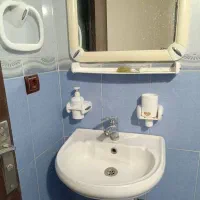 سرویس رو شوئی به همراه آینه و شیر الات