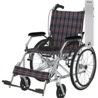 ۱ عدد ویلچر  سالم بدون کوچکترین  خط وخش درحد نو