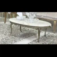 میزبرنز جلوی مبل