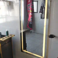 وسایل آرایشگاه|آرایشگاه و سالن‌های زیبایی|دهگلان, |دیوار