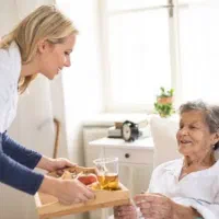 پرستار سالمند