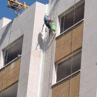 نقاشی ساختمان کار در ارتفاع بند باز راپل کار